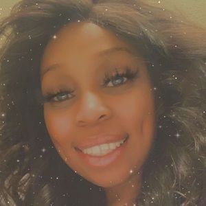 Meet your Posher, Chrystal